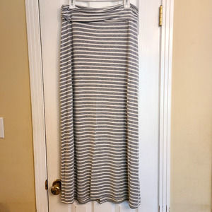 J Crew Womens Long Maxi Skirt Gray White Striped Soft Stretchy Jersey Size M